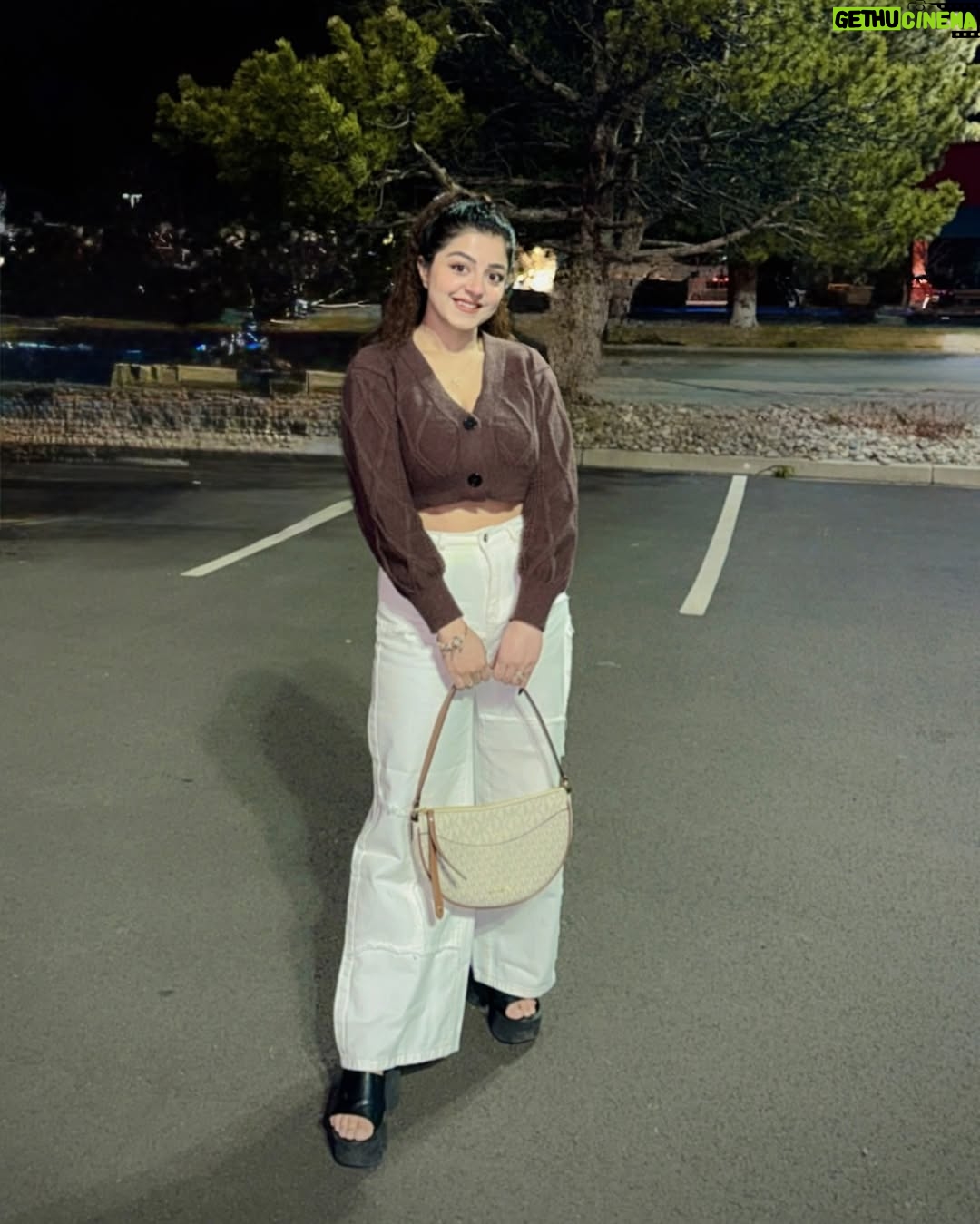 Kritika Kamal - 1.2K Likes - ❤️