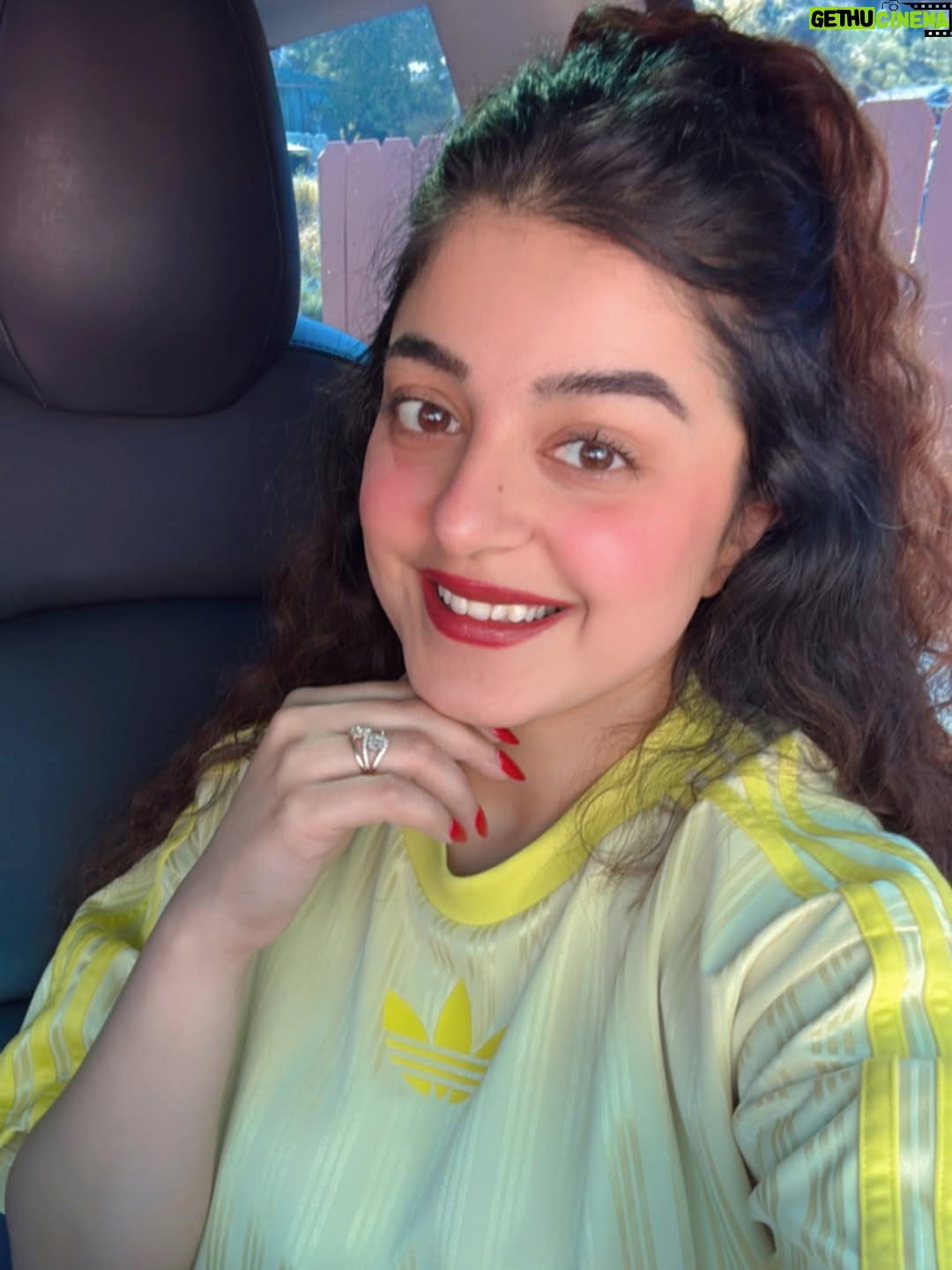 Kritika Kamal - 388 Likes - Serving smiles, sunnies, and sweet hair vibes 😎✨❤️
.
.
.
.
.
#curlyhairstyle #summervibe #trending