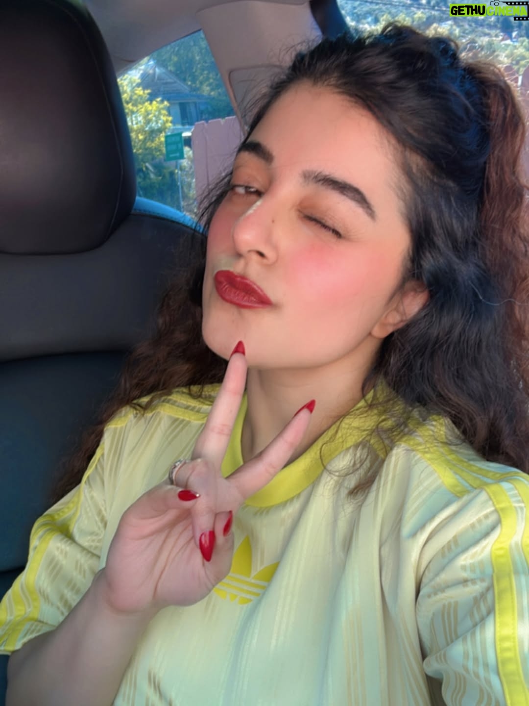 Kritika Kamal - 388 Likes - Serving smiles, sunnies, and sweet hair vibes 😎✨❤️
.
.
.
.
.
#curlyhairstyle #summervibe #trending