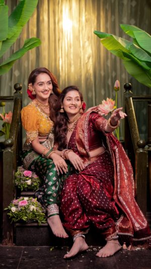 Kritika Sharma Instagram - Bappa ke jane ka time agya 🥹🥲 will miss you gannu ! Agle baraas jaldi aaa 🥲🥲🥲🙏🏻 #reels #explore #fyp #ganesha #visarjan #2025 #marathimulgi 
.
Wearing - @__shamiyanaa__ 
Makeup - @manissha.ggavhne 
Drape - @draping_tejas 
Jewellery - @jizajewellerystudio 
Shot by - @niraj_sarda

[ ganpati festival, bappa , ganesh utsav , visarjan , sisters , maharashtrian look , sharma sisters , love , grateful , navaari look ]