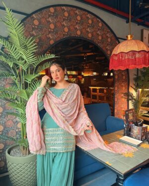 Krupal Akhanii Instagram - Aitabar nahi Ehtiyat kijiye✨💕
📍: @hitchkiindia
@trutalent.management