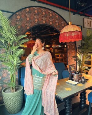 Krupal Akhanii Instagram - Aitabar nahi Ehtiyat kijiye✨💕
📍: @hitchkiindia
@trutalent.management
