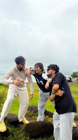 Krupal Akhanii Instagram - My Boys>>
@atharvaaa10 @vivekkk12 🧿💗
#boybestfriend #friendship #friendshipgoals #goals #boys #vacation #trip #view #aesthetic #friends #fyp #trending