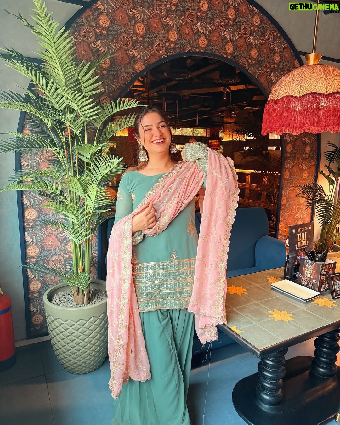Krupal Akhanii - 855 Likes - Aitabar nahi Ehtiyat kijiye✨💕

📍: @hitchkiindia 
@trutalent.management