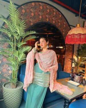 Krupal Akhanii Instagram - Aitabar nahi Ehtiyat kijiye✨💕
📍: @hitchkiindia
@trutalent.management