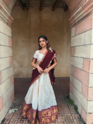 Krupal Akhanii Instagram - Channelling my inner Meenamma🤍
Wearing: @tanhai.in
#indian #southindian #photooftheday #photography #fyp