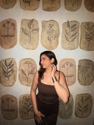 Krupal Akhanii Instagram - Baby, you know that I’m the star of the show
Come on up and show me ‘cause I’m ready to go🤎
Wearing: @newme.asia
📍: @sante_mumbai , Oshiwara.
#brown #blingy #datenight #dinner #dinein #fashion #prettydress #nightout #fashioninspo #fashionable #photooftheday