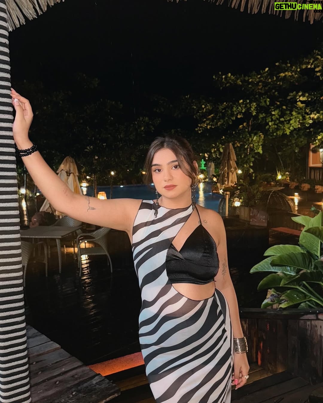 Krupal Akhanii - 864 Likes - Can go to cute dinner places everyday 🥰❤️

#goa #vacation #throwback #love #photoofday #beach #beachshoot #dinnerdate #dinner #blackandwhite #outfitgoals #fashion #fashioninspo #beachlifestyle