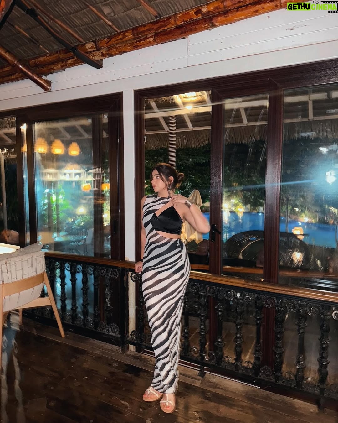 Krupal Akhanii - 864 Likes - Can go to cute dinner places everyday 🥰❤️

#goa #vacation #throwback #love #photoofday #beach #beachshoot #dinnerdate #dinner #blackandwhite #outfitgoals #fashion #fashioninspo #beachlifestyle