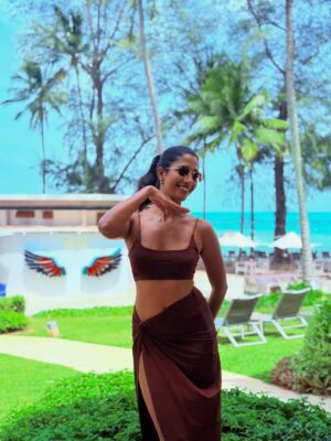 Krutika Solanki Instagram - 📍 @saii.lagunaphuket
.
Second time here and i am already waiting to GO AGAIN 😝🦋
Beach baby always ❤️
.
#brown #coordset #phuket #vacationfit #beachwear #outfit #love #saiilagunaphuket