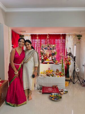 Krutika Solanki Instagram - Ganpati bappa morya ❤️
Thank you for blessing us this year again.
Day 1 was all about love, reunions and blessings .
.
#ɢᴀɴᴘᴀᴛɪʙᴀᴘᴘᴀᴍᴏʀʏᴀ #ganeshchaturthi #love