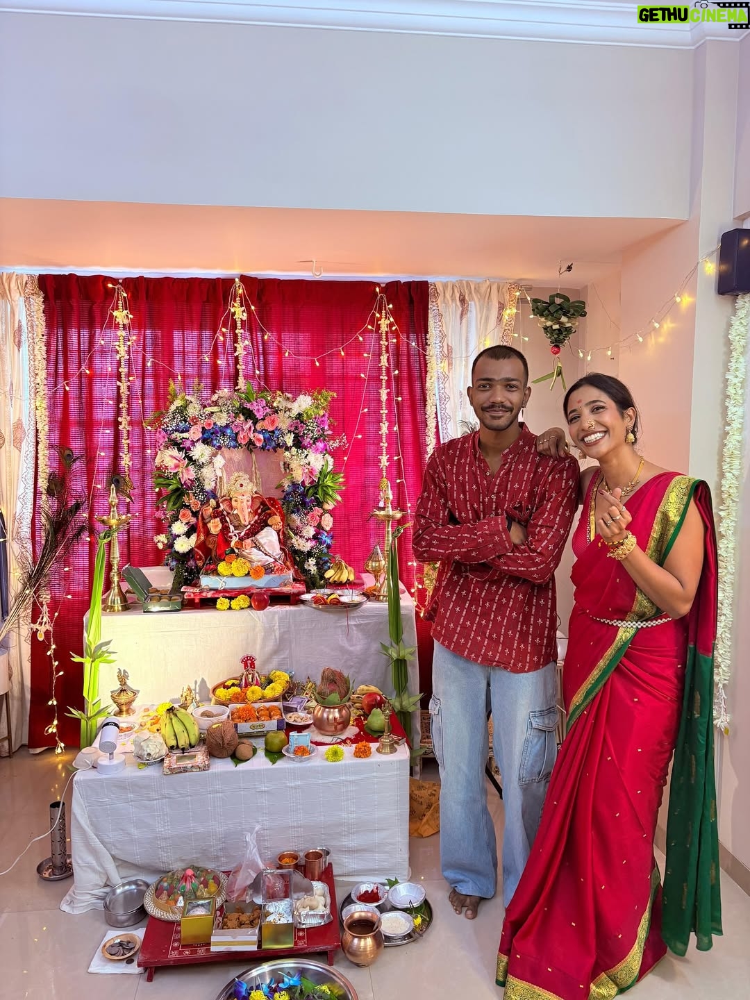 Krutika Solanki - 626 Likes - Ganpati bappa morya ❤️
Thank you for blessing us this year again. 
Day 1 was all about love, reunions and blessings . 
.
#ɢᴀɴᴘᴀᴛɪʙᴀᴘᴘᴀᴍᴏʀʏᴀ #ganeshchaturthi #love