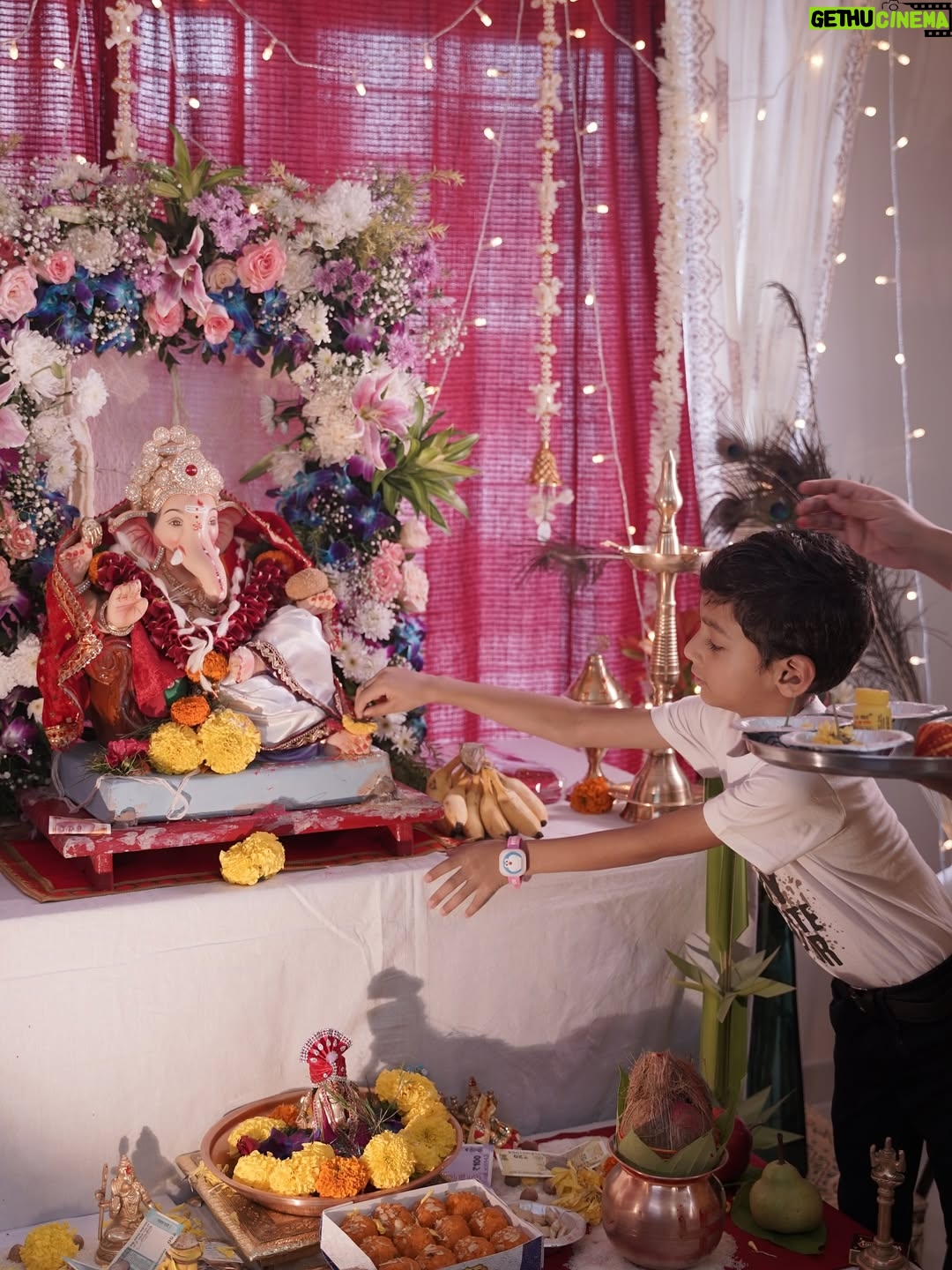 Krutika Solanki - 626 Likes - Ganpati bappa morya ❤️
Thank you for blessing us this year again. 
Day 1 was all about love, reunions and blessings . 
.
#ɢᴀɴᴘᴀᴛɪʙᴀᴘᴘᴀᴍᴏʀʏᴀ #ganeshchaturthi #love