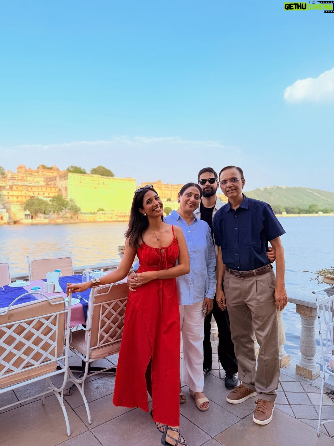 Krutika Solanki - 520 Likes - Physically in mumbai mentally still here ! 
Throwback to this Family trip or reunion bhi bol sakte hain 🤣🤣🤣
.
.
#udaipur #familytrip #2025