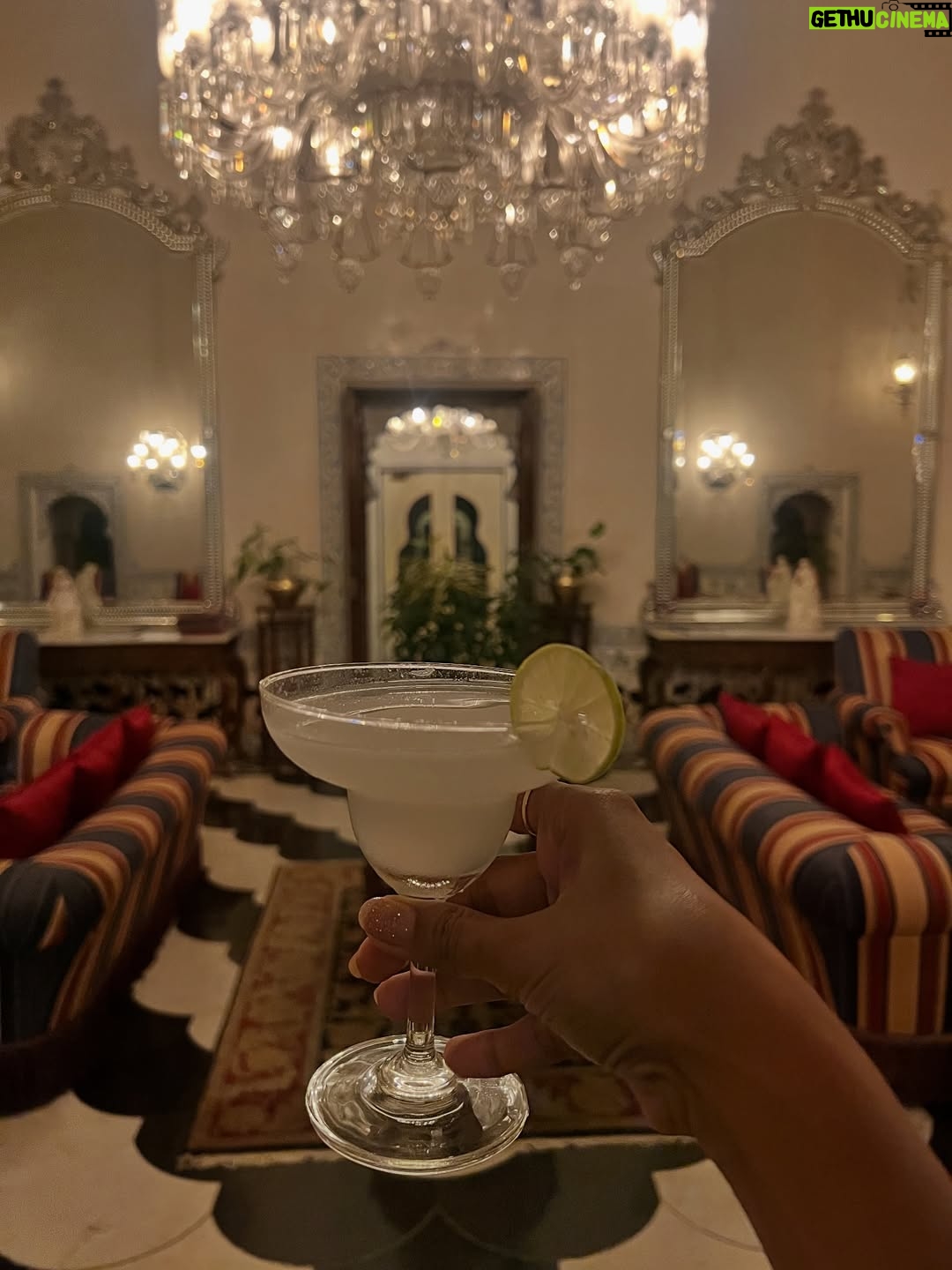 Krutika Solanki - 520 Likes - Physically in mumbai mentally still here ! 
Throwback to this Family trip or reunion bhi bol sakte hain 🤣🤣🤣
.
.
#udaipur #familytrip #2025
