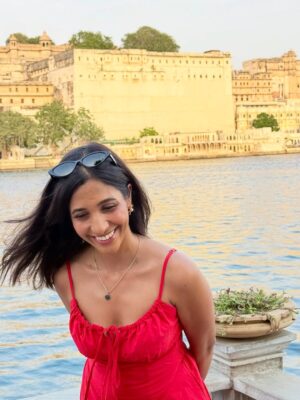 Krutika Solanki Instagram - Physically in mumbai mentally still here !
Throwback to this Family trip or reunion bhi bol sakte hain 🤣🤣🤣
.
.
#udaipur #familytrip #2025