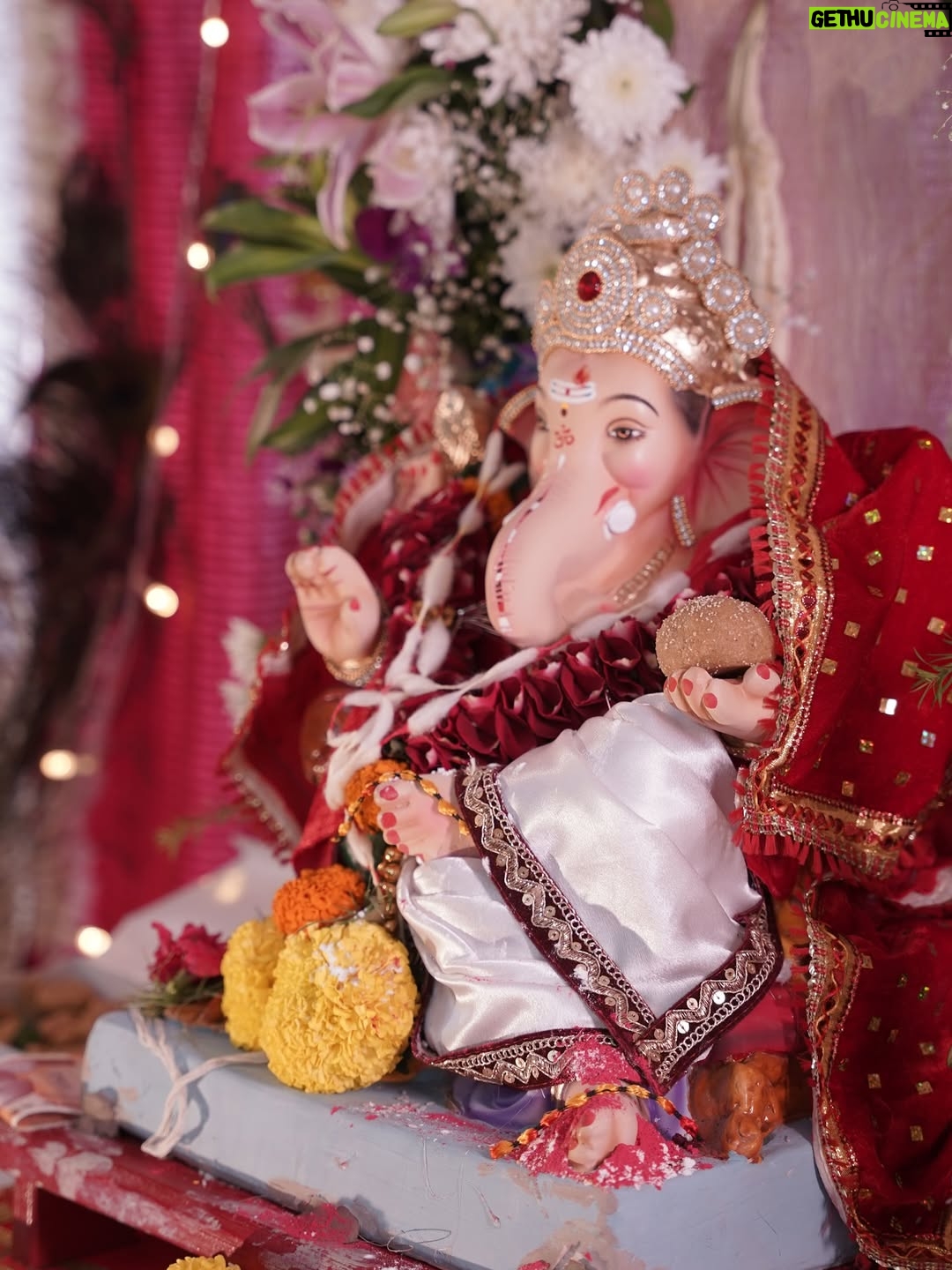 Krutika Solanki - 626 Likes - Ganpati bappa morya ❤️
Thank you for blessing us this year again. 
Day 1 was all about love, reunions and blessings . 
.
#ɢᴀɴᴘᴀᴛɪʙᴀᴘᴘᴀᴍᴏʀʏᴀ #ganeshchaturthi #love