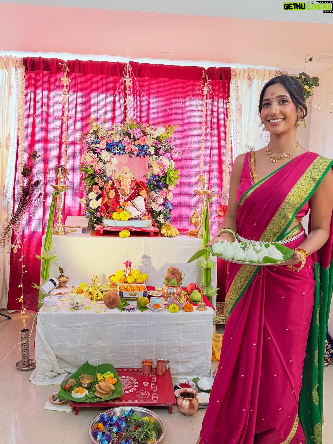 Krutika Solanki - 626 Likes - Ganpati bappa morya ❤️
Thank you for blessing us this year again. 
Day 1 was all about love, reunions and blessings . 
.
#ɢᴀɴᴘᴀᴛɪʙᴀᴘᴘᴀᴍᴏʀʏᴀ #ganeshchaturthi #love