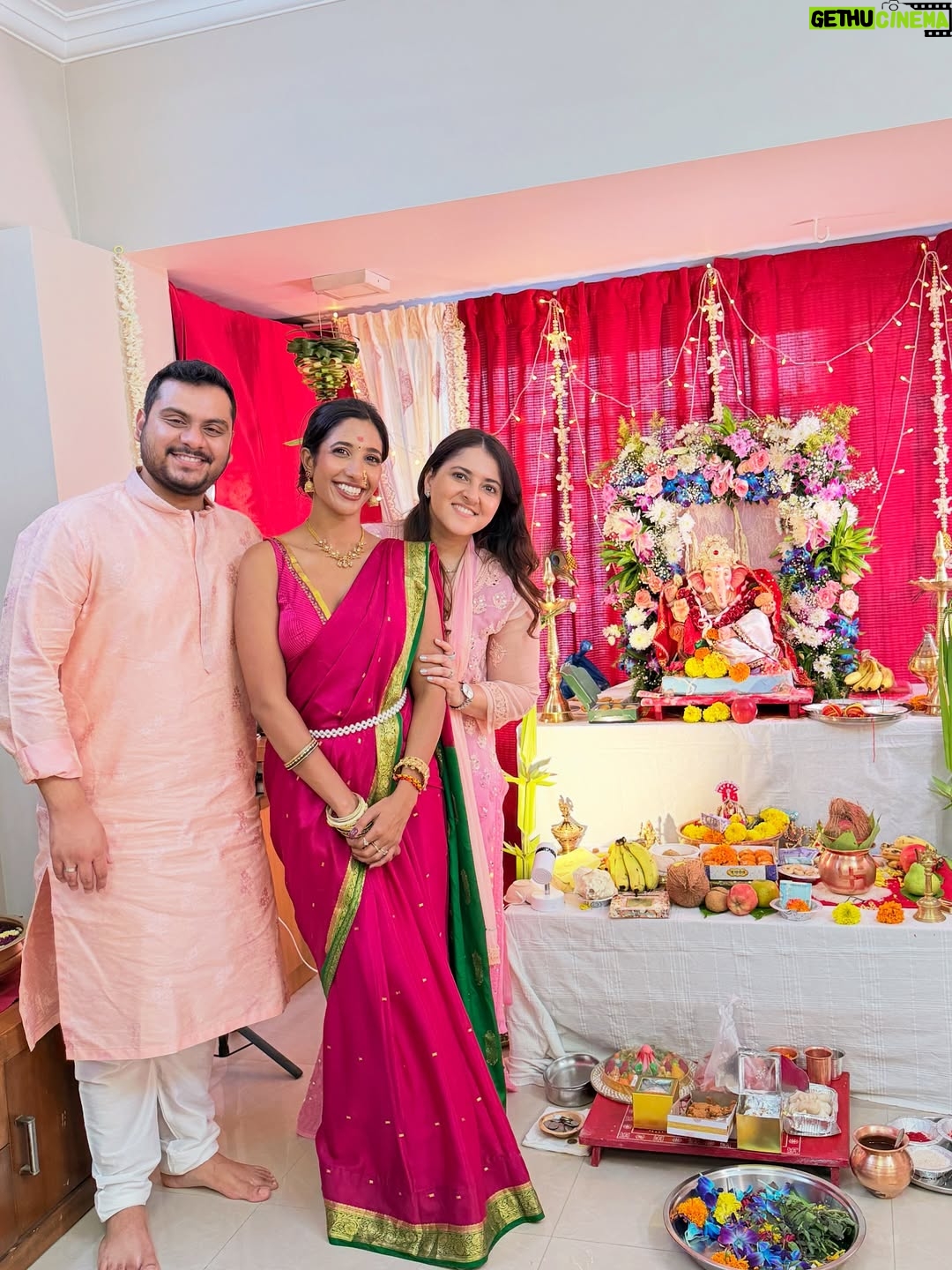 Krutika Solanki - 626 Likes - Ganpati bappa morya ❤️
Thank you for blessing us this year again. 
Day 1 was all about love, reunions and blessings . 
.
#ɢᴀɴᴘᴀᴛɪʙᴀᴘᴘᴀᴍᴏʀʏᴀ #ganeshchaturthi #love