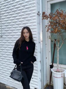 Actress Krystal Jung HD Photos and Wallpapers October 2025