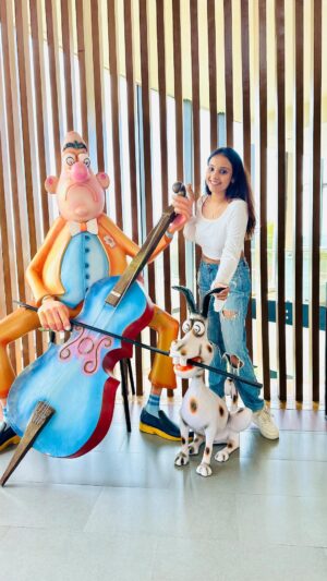 Kshitija Saxena Instagram - Monday mornings be like 🙇🏻♀️♾️🧿😇❣️
.
.
#reelkarofeelkaro #instagood #rainyday #monsoon #monday #happiness #travelphotography #trendingsongs #viralvideos #funtimes #actors #blessed #outfitoftheday #white #casualstyle #goodvibes #likesforlike #shitijasaxena #monday
