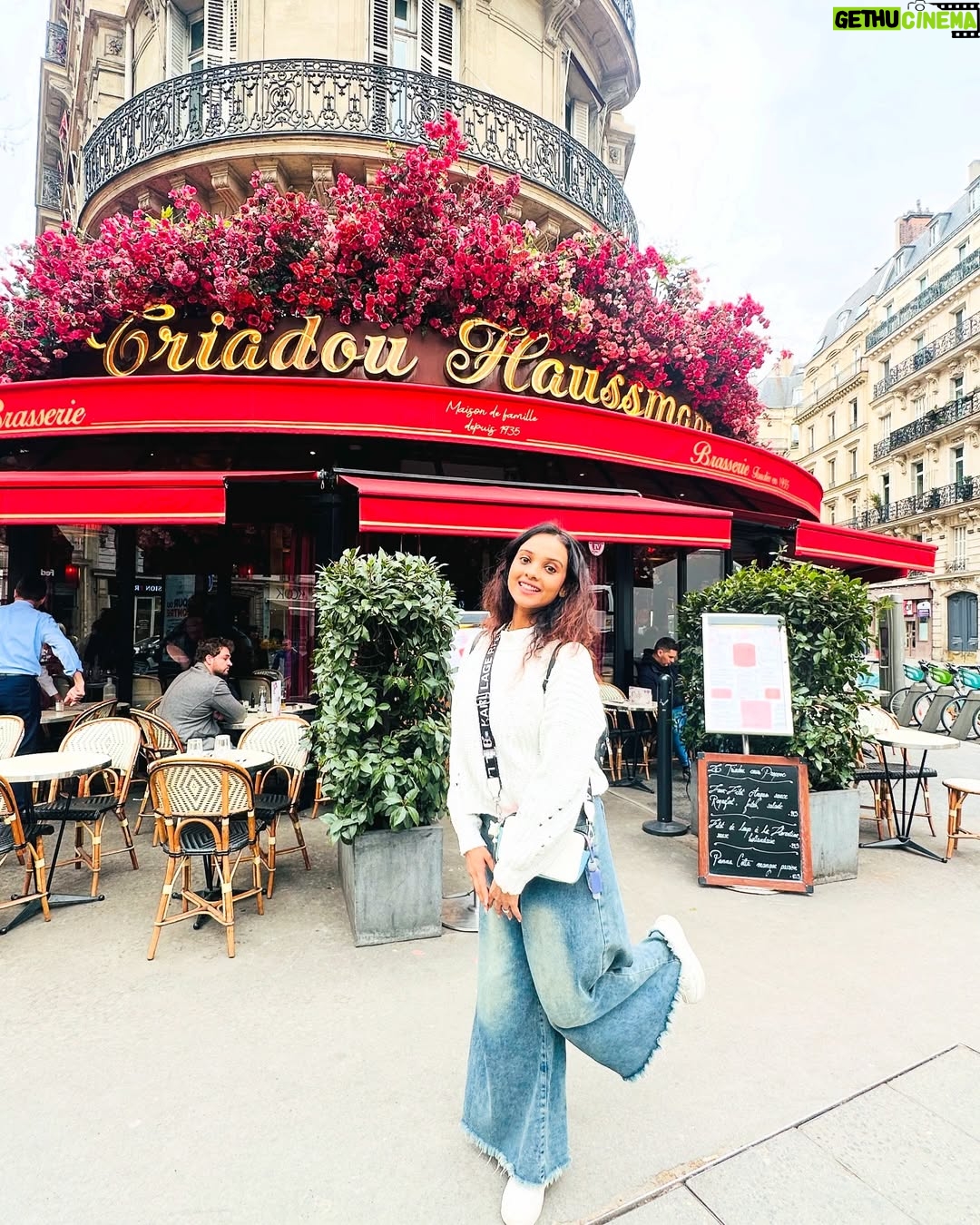 Kshitija Saxena - 90.1K Likes - Some breakfast in french style 🥪 🥞 ☕️ 🇫🇷
@triadou_haussmann 
#paris #france #coffee #breakfast #frenchstyle #frenchtoast #chocolate #europe #red #white #fun #beautifuldestinations #viralpost #girlboss #explorer #selflove #nofilter #photooftheday #cannes #amazing #parisfashionweek #me #streetstyle #vintagestyle #travelgram #fashion #foodgasm #likelike #igers #shitijasaxena