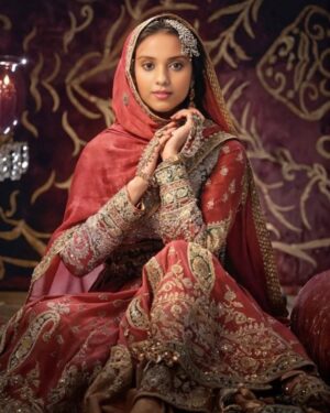 Kshitija Saxena Instagram - Feel the beauty, Embrace the grace!! š§æ
.
.
#beautiful #girlpower #traditional #actress #shoot #me #explore #viral #trending #gorgeous #happiness #elegant #selflove #princess #instalike #shitijasaxena #blessed #fridaymood