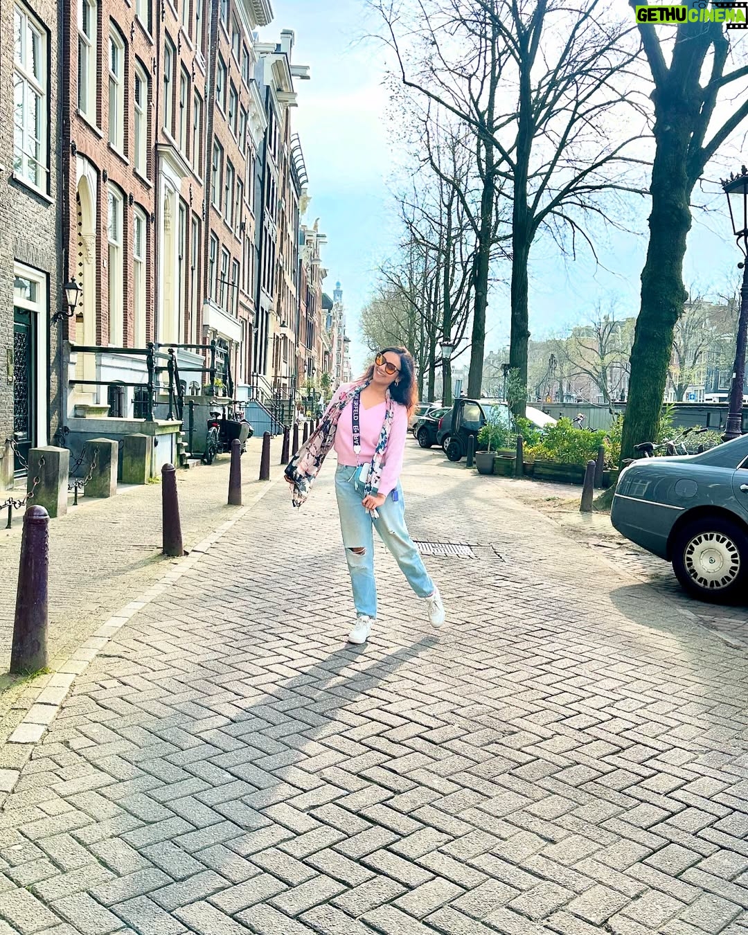 Kshitija Saxena - 85.1K Likes - Quiet Somewhere in the hustling spirit of Amsterdam🇳🇱
#europe #travelling #netherlands #vacation #vintage #trending #canal #travelgram #cityofamsterdam #beautifuldestinations #naturephotography #holland #like4like #love #perfect #bliss #selflove #goodvibes #explore #instamood #fresh #classic #followforfollow #igers #shitijasaxena #amsterdam