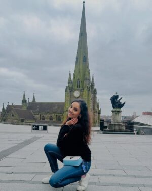Kshitija Saxena Instagram - Hello Birmingham #uk š¬š§
.
.
#london #unitedkingdom #birmingham #citycentre #girlspower #vacations #colorful #church #festival #green #smile #me #londondiaries #trendingnow #virelpost #like4like #lifestyle #rich #travelling #goodvibes #happy #blessed #shitijasaxena