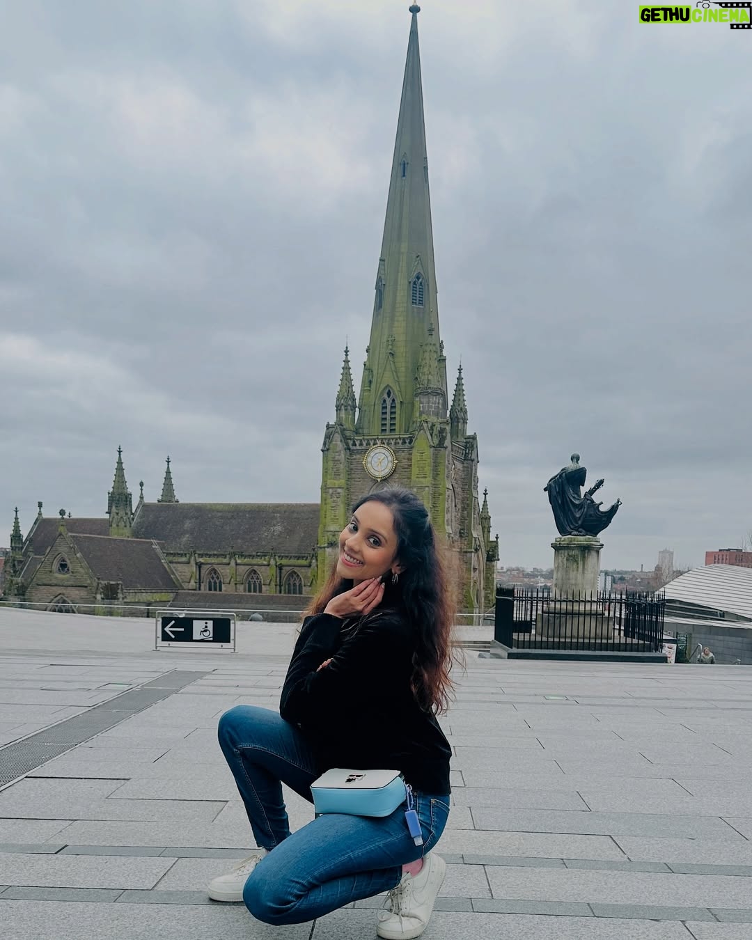 Kshitija Saxena - 85K Likes - Hello Birmingham #uk 🇬🇧
.
.
#london #unitedkingdom #birmingham #citycentre #girlspower #vacations #colorful #church #festival #green #smile #me #londondiaries #trendingnow #virelpost #like4like #lifestyle #rich #travelling #goodvibes #happy #blessed #shitijasaxena