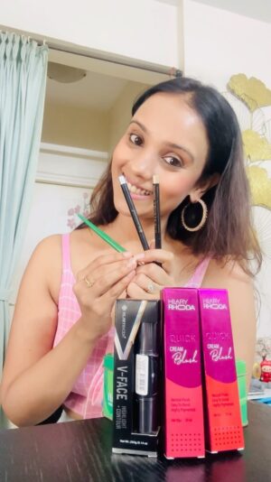Kshitija Saxena Instagram - Let’s explore some eye and face make up this season!!
Sharing my experience with @hilaryrhodacosmetic face and eye cosmetic makeup products.
Favourite being cream blush which is long stay and color perfect for Indian skin tone. Do try on my recommendation!!
.
.
#reelkarofeelkaro #instagood #selflove #makeup #cosmetics #viralvideos #trending #beauty #goodvibes #me #hilaryrhoda #weddingmakeup #blush #collab #promotion #ad #kshitijasaxena #shitijasaxena
