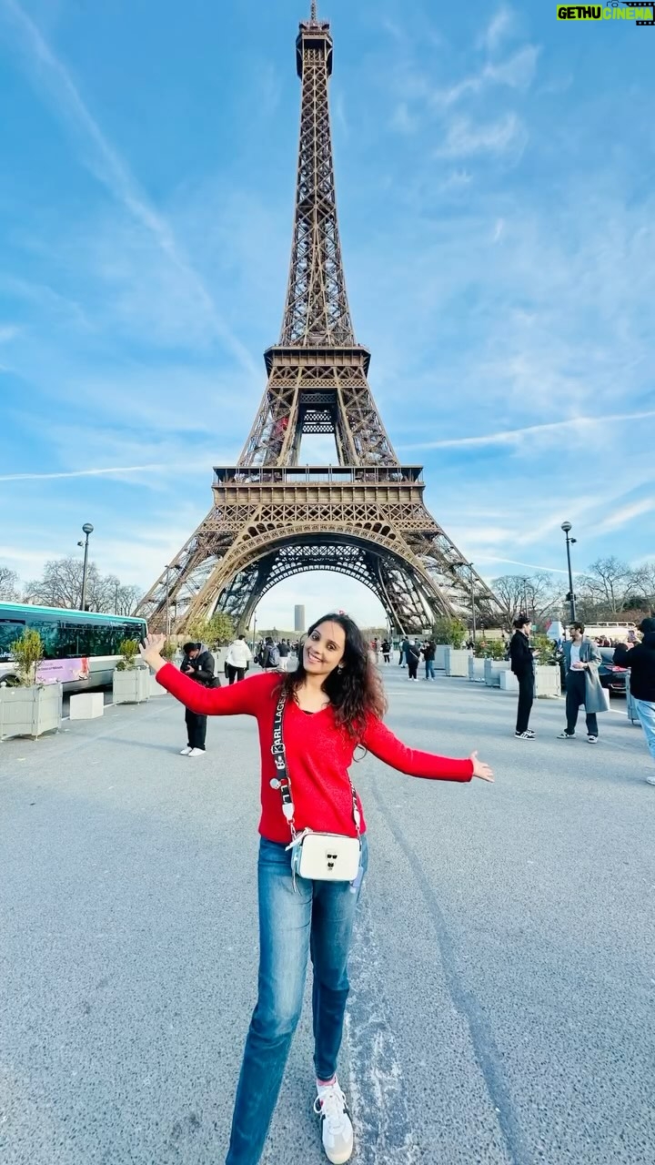Kshitija Saxena - 85K Likes - Eiffel Tower the epitome of love and my first visit to this wonder of world !!
.
.
#eiffel #reelkarofeelkaro #parís #eiffeltowerparis #france #viralvideos #treandingreels #goodvibes #instagood #lovereels #selflove #me #actor #travelphotography #virelpost #sevenwondersoftheworld #travelgram #happiness #blessed #red #loveislove #shitijasaxena #france🇫🇷