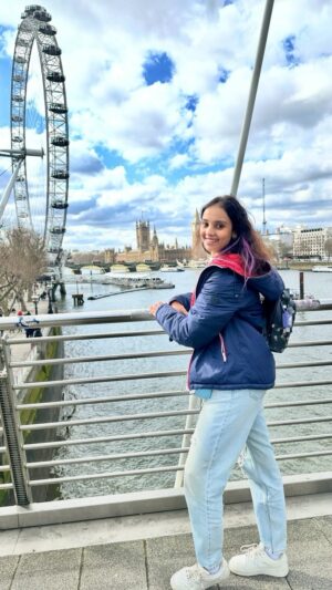 Kshitija Saxena Instagram - My first visit to this beauty the official London Eye @londoneye #londoneye #uk 🇬🇧
And how could bollywood not sing in me 🙇🏻♀️🧿❣️😇
#london #londoneye #shitijasaxena #reelkarofeelkaro #selflove #goodvibes #explore #reelkarofeelkaro #like4like #followme #travelgram #amazing #beautifulday #londonblogger #travelphotography #visit #blessed