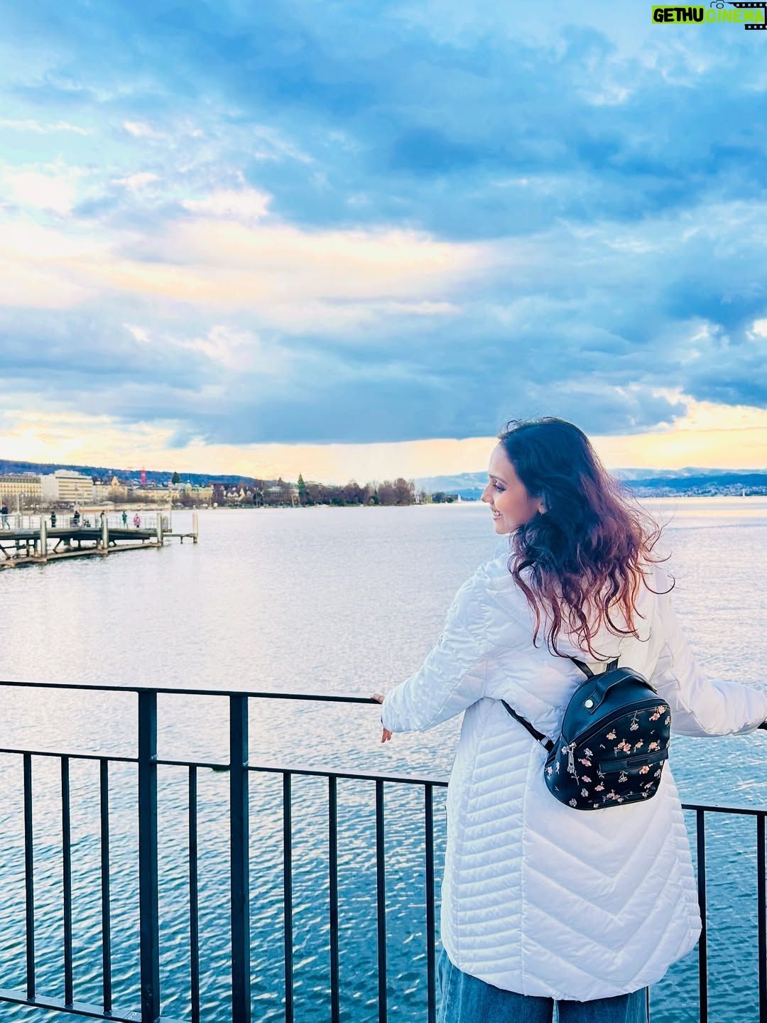 Kshitija Saxena - 106.9K Likes - To the serene of alps and calmness of the lake, just one word Swiss beauty 🇨🇭
.
.
#switzerland #alps #zurich #lake #traveleurope #natureatitsbest #virelpost #trending #selflove #photooftheday #shitijasaxena