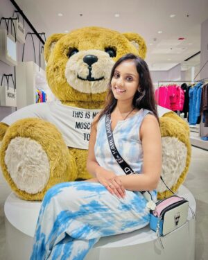 Kshitija Saxena Instagram - For the love of teddies and girl in me who refuses to grow up!!
#happyteddyday #valentines #selflove #girl #teddybear #dubailife #explore #happytime #blessed #shitijasaxena