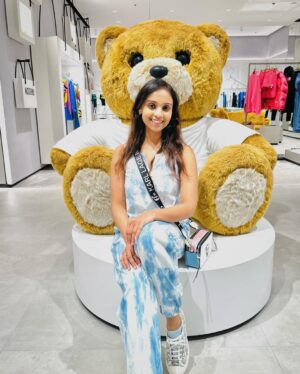 Kshitija Saxena Instagram - For the love of teddies and girl in me who refuses to grow up!!
#happyteddyday #valentines #selflove #girl #teddybear #dubailife #explore #happytime #blessed #shitijasaxena
