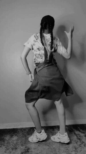 Kulfi Kumar Bajewala Instagram - Trying to some different steps 🤦🏻‍♀️