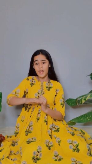 Kulfi Kumar Bajewala Instagram - रात को जब चांद चमकें...
जल उठा दिल....

#reelsinstagram #instagram #reelkarofeelkaro #aakritisharma #exploring  #new #things