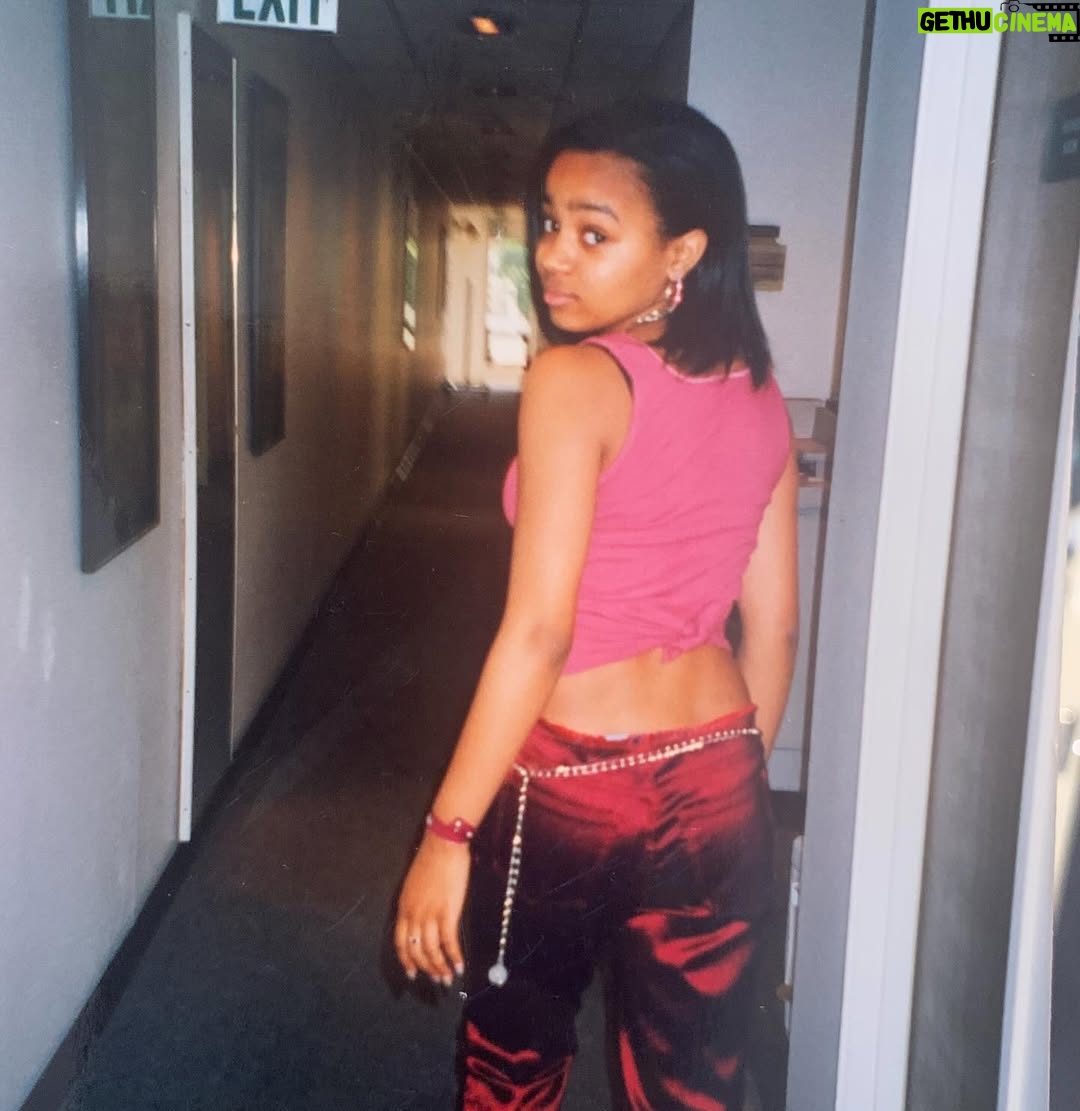 Kyla Pratt - 354.3K Likes - #OneonOne 
#Flashback
#Throwback
#BabyKP
#UPN
#nostalgia 

Nextel & my Skytel
You couldn’t tell me nothing! 😂
“Do Not come straight through on my chirp!” 😂

2001