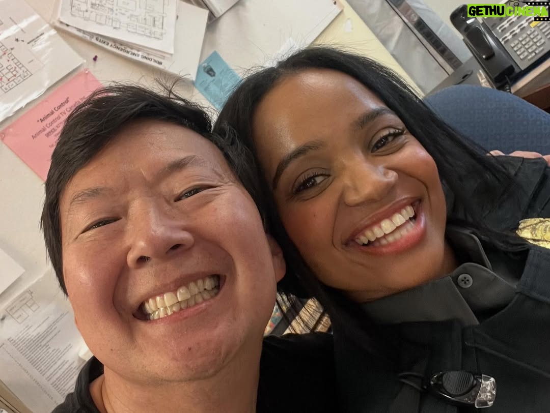 Kyla Pratt - 207.6K Likes - Been spending some time with some pretty dope people. Can’t wait for yall to see us act a fool 😩🤣🎉💃🏽

@animalcontrolfox
