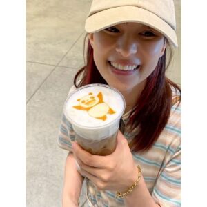 Kyoko Yoshine Instagram - 遅ればせながら！
2025年夏の三大楽しみの一つでした！
とにかく大興奮でした！！🐼🖤🤍
ありがとうございます！！！

#パンダコパンダ展