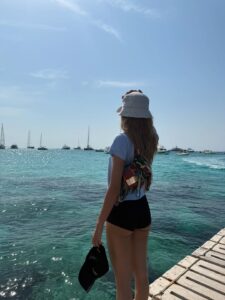 Actress LISA HD Photos and Wallpapers September 2025