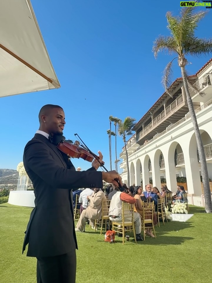 LaToya Tonodeo - 217.2K Likes - A few Moments ✨

It was an Unplugged ceremony (no phones/cameras during the ceremony) but I’m so grateful for the candid/bts moments that were captured