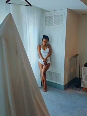 LaToya Tonodeo Instagram - A few Moments ✨

It was an Unplugged ceremony (no phones/cameras during the ceremony) but I’m so grateful for the candid/bts moments that were captured