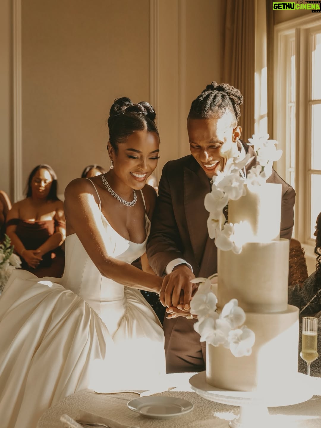 LaToya Tonodeo - 217.2K Likes - A few Moments ✨

It was an Unplugged ceremony (no phones/cameras during the ceremony) but I’m so grateful for the candid/bts moments that were captured