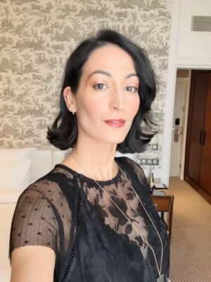 Laëtitia Eïdo Instagram - 🎉 1st Day! Thank you @festivaldedeauville @ahesbert @almogcohenpaz, Belen, Geoffrey for this amazing international movie program & much love to @henryolivierhair for the hair cut! and to @johnnollet @alexlagardere for the beautiful #hair, @elsalea at @christianlouboutin for these incredible shoes, @miriam_givon @twoneighbors for the dress, @paulette_a_bicyclette for the #ring, @lerajewels for the necklace & @lenormandy.barriere for hosting us! @galafr @saywho 🎥💥 And so nice meeting other beautiful artists like @arnaudvalois @aloisesauvage Bilalhassani LaetitiaDosch @florenceloiretcaille Charlottegabris, many more and my dear Ava_cahen, et enfin la reine @golfarahani ----> What do you think of this style? Let me know in the comments! 💋
Photos -> @_camilla.canalini_ & @francoisdurand_photography