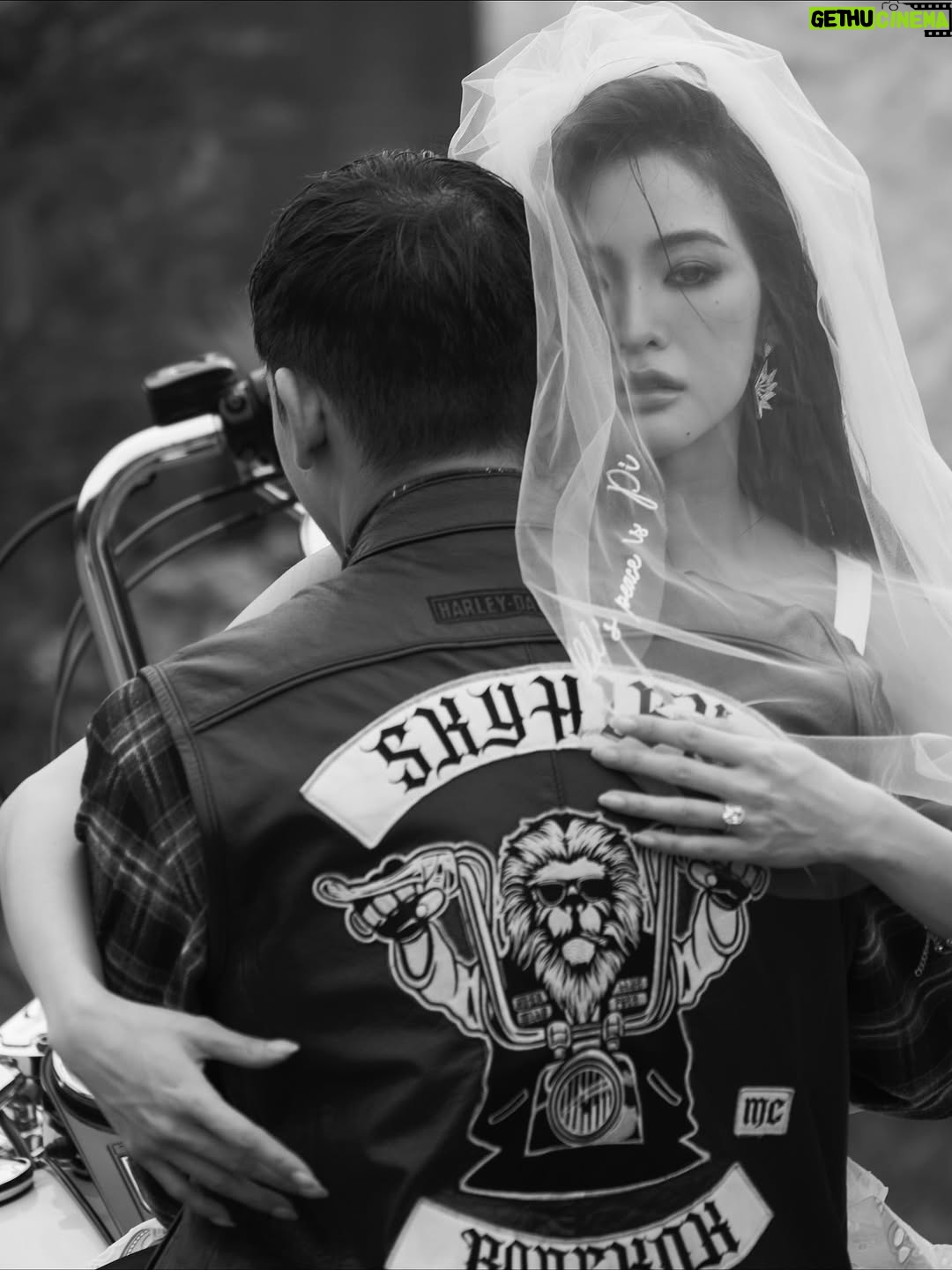 Lapassalan Jiravechsoontornkul - 212.4K Likes - Two souls, one ride. Til the end of the road🤘🏼🖤
Venue : @lachapellebangkok 
Photographer : @tadavarich @kpetlada 
Dress : @sretsisofficial @giftratree_studio @phachas.bridal 
@goldengoose 
Stylist : @allybunnyruth 
Make up & Hair : @puffpoy & @teethory
Accessories: @kavantsharart @_pattaraphan_