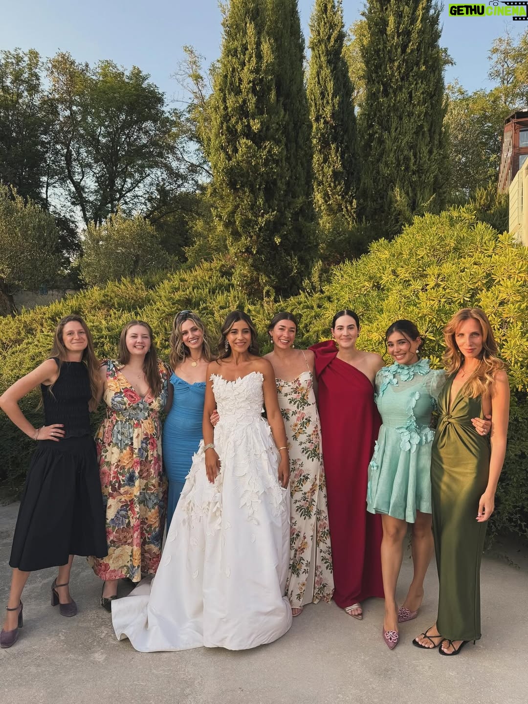 Lara Pictet - 16.4K Likes - If the last two months were a movie, they’d be on x2 speed ❄️⛰️🍷💃