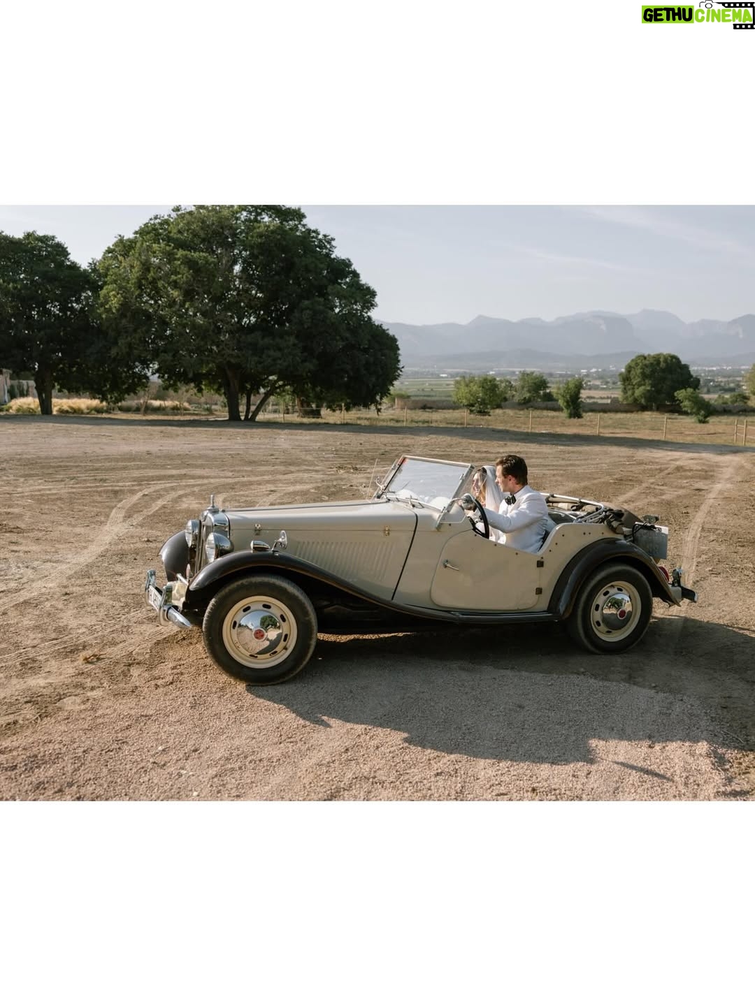 Lara Pictet - 8K Likes - Lara & Dorian driving off towards cocktail hour. 
What a weekend this incredible wedding was. I am ready to do it all again @lara_pictet & @doriandv 

Planner @mc.eventplanner 
Videographer @madeinvideo 
Brides dress @bertabridal 
Styling & design @enesenciadesigns