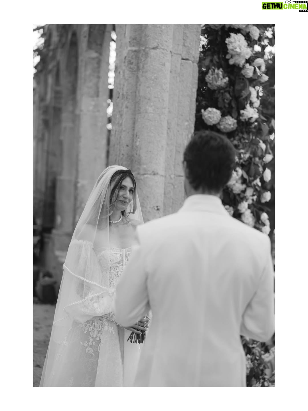 Lara Pictet - 8K Likes - Lara & Dorian driving off towards cocktail hour. 
What a weekend this incredible wedding was. I am ready to do it all again @lara_pictet & @doriandv 

Planner @mc.eventplanner 
Videographer @madeinvideo 
Brides dress @bertabridal 
Styling & design @enesenciadesigns